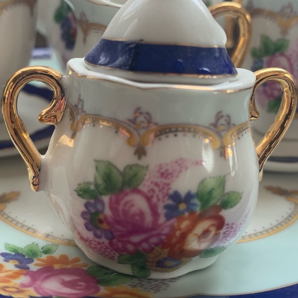 2 mini tea sets - Picture 5 of 5